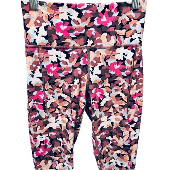 Athleta Transcend Stash Tight Elysian Floral Print Womens Small EUC style 533673 - Picture 8 of 12